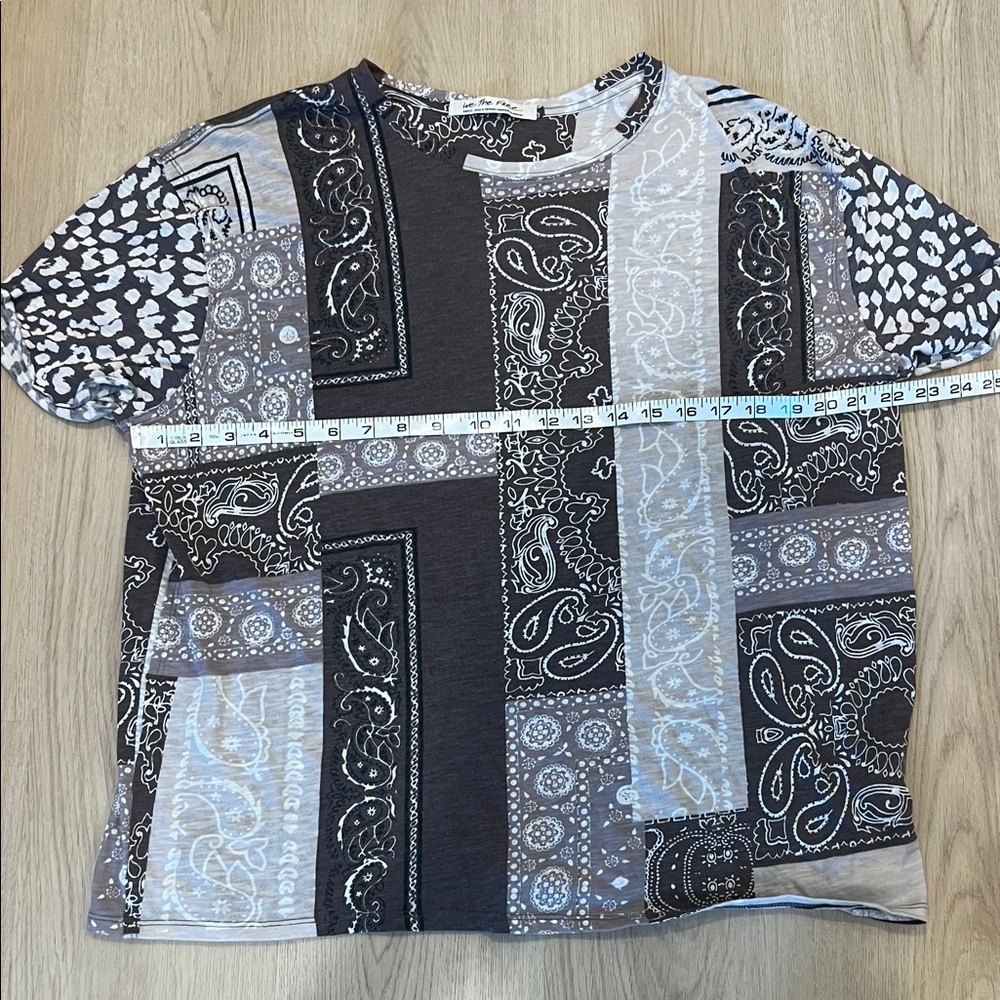 Free People Size Small Patchwork Patterned T-Shirt - image 4